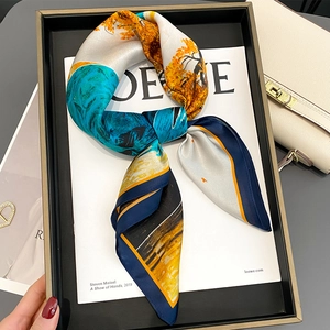 Carré De Satin De Mûrier Élégant Peinture À L'Huile Élan Forêt Paysage Foulard Décoratif Cou Tête Accessoires Mode