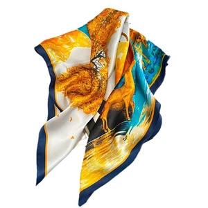 Foulard en soie avec motif d'élan et nature en jaune vif et bleu roi