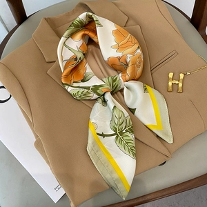 Elegant Rose Floral Print Square Scarf Satin Feeling Polyester Satin Neck Wrap For Women Fashion Hair Accessory Headband