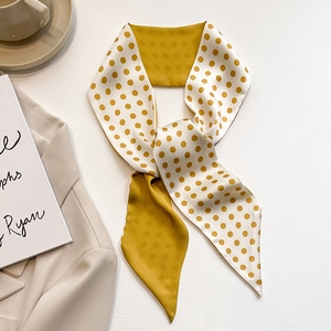 Petit foulard en soie jaune à pois double face pour cheveux ou décoration de sac