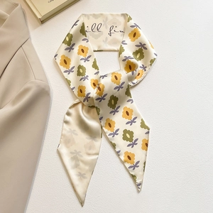 Petit foulard en satin à fleurs de style français pour cheveux et cou en crème et jaune
