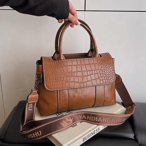 Crocodile Pattern PU Leather Handbag Women Large Capacity Wide Letter Strap Shoulder Crossbody Bag Fashion Retro