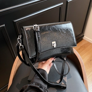 Damen Umhängetasche Aus PU-Leder In Knitteroptik Mit Silberner Metallschnalle Retro Quadratische Schultertasche Mode