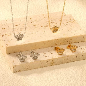 Stainless Steel Crown Pendant Necklace Zirconia Stud Earrings Elegant Fashion For Women Light Luxury
