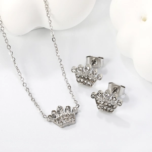 Elegant silver crown jewelry set with sparkling rhinestones necklace and stud earrings