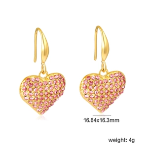 Dimensions détaillées des boucles d'oreilles cœur en or et cristaux roses