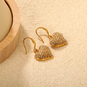Boucles d'oreilles cœur en acier plaqué or 18K avec cristaux blancs brillants