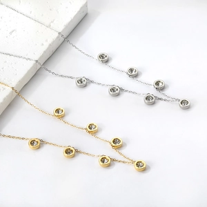 Collana minimalista in acciaio inossidabile oro 18K e argento con pendenti tondi CZ