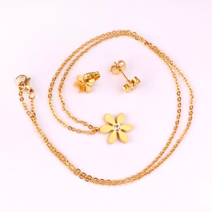 Parure de bijoux élégante en acier inoxydable plaqué or 18 carats avec collier et boucles