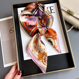 Foulard Quadrato In Raso Di Gelso Stampato Per Donna Retro Sole Luna Floreale Bohemien Moda Elegante Sciarpa Per Capelli
