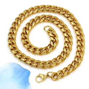 Detail einer 10mm 18K Gold-Cuban-Gliederkette mit sicherem Karabinerverschluss