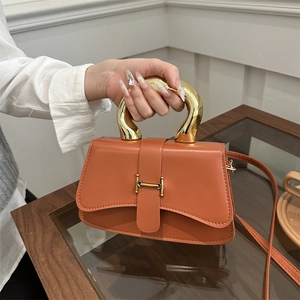 Mode PU Leder Umhängetasche Für Damen Vintage Kleine Quadratische Handtasche Mit Irregulärem Goldenem Metallgriff Und Metallschnalle