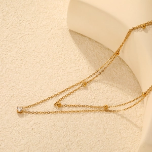 Elegante collana a doppio strato in acciaio inossidabile placcata oro 18K con zircone