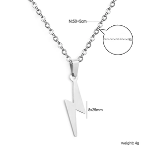 Détails du collier éclair argenté avec chaîne de 50+5cm et pendentif mesurant 8x25mm