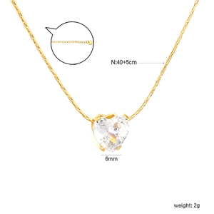 Detail view of 18k gold-plated heart pendant necklace with 40+5cm adjustable chain