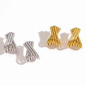 Boucles d'oreilles minimalistes en acier inoxydable poli or et argent de forme X