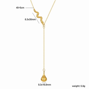Détails du collier en Y doré avec pendentif serpent et dimensions de goutte d'eau