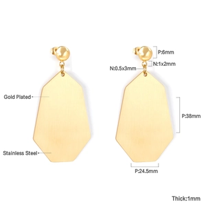 Spécifications de taille des boucles d'oreilles losanges géométriques en acier doré