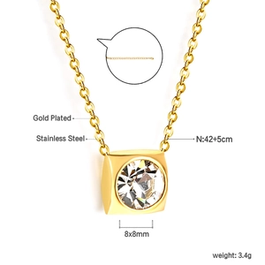 Close-up of square gold pendant with zircon showing 42+5cm chain and size details