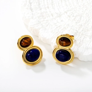 Boucles d'oreilles ovales vintage dorées avec oeil de tigre et lapis-lazuli sur décor corail