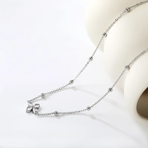 Elegant silver flower pendant necklace with clear zircons and delicate bead chain