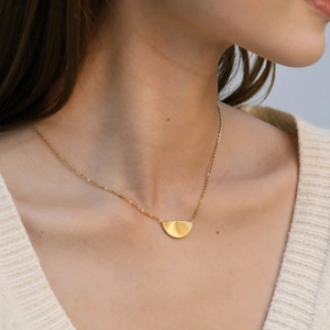 Collier Pendentif Demi-Cercle Acier Inoxydable Texture Rayonnante Doré Chaîne Minimaliste Pour Femmes Bijoux