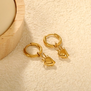 Orecchini a cerchio in acciaio inossidabile placcato oro 18K con pendenti gesto dito medio