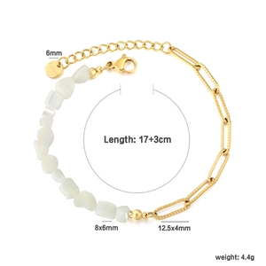 Bracelet asymétrique en acier inoxydable doré avec chaîne trombone et pierres blanches