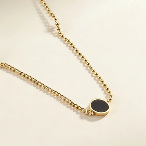 Collier À Pendentif Asymétrique Acier Inoxydable Plaqué Or Émail Noir Disque Circulaire Bijoux Minimalistes Pour Femmes