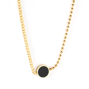 Collier en acier inoxydable doré avec chaîne asymétrique et pendentif coquille noir