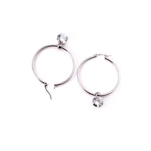 Boucles d'oreilles créoles géométriques argentées avec grands zircons cubiques