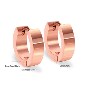Dettaglio orecchini a cerchio 4x12mm in acciaio inossidabile placcato oro rosa