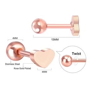 Herz-Ohrstecker aus Edelstahl in Roségold mit sicherem Schraubverschluss im Detail