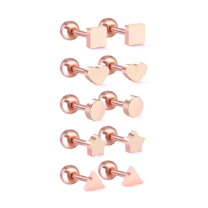 Fünf Paar geometrische Ohrstecker aus Edelstahl in Roségold mit Herz- und Sternformen