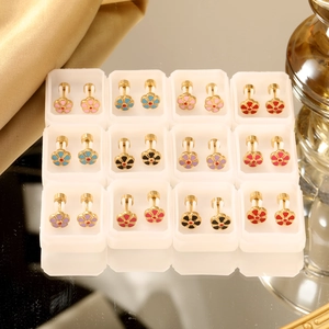 Petites Boucles D'oreilles Fleurs Acier Inoxydable Multicolore Émail Goutte D'huile Mini Bijoux De Piercing Floraux Fermoir À Vis Pour Femmes