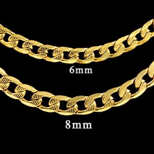 Makroaufnahme von 6 mm und 8 mm goldenen Panzerketten mit flacher Gliederstruktur