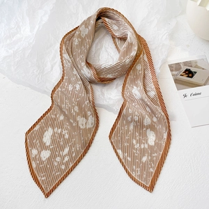 Écharpe longue plissée à fleurs marron pour femme au style français élégant
