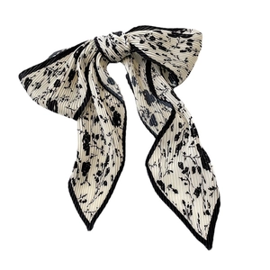 Nœud à cheveux vintage français plissé avec imprimé floral noir et blanc