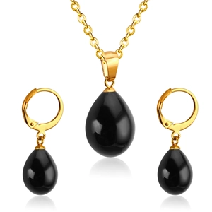 Elegant gold-plated stainless steel jewelry set with black teardrop shell bead pendants