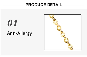 Close-up of the anti-allergy gold link chain detail on the heart projection necklace