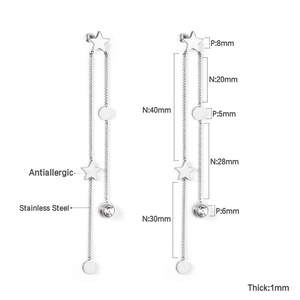 Détail de boucles d'oreilles étoile en acier avec dimensions et matériau antiallergique