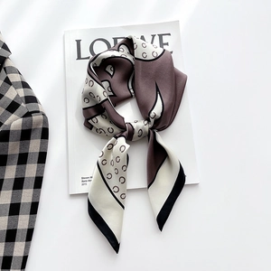 Foulard Carré De Mode En Satin De Satin De Mûrier Motif Géométrique Lettre Fleur Élégant Pour Cheveux Cou Tête Femmes
