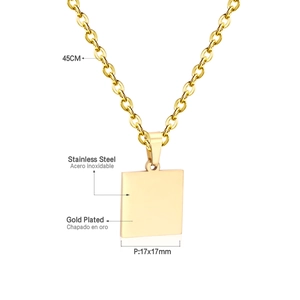 Detail view of 17x17mm gold plated square pendant and 45cm stainless steel O-chain