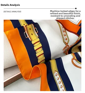 Détail d'un foulard en soie à motif équestre avec coutures de finition à la machine