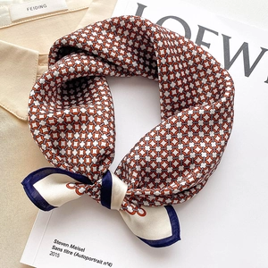 Foulard Carré En Satin De Mûrier Imprimé Chaîne Géométrique Rétro Français Carré De Cou Professionnel Élégant Pour Femmes