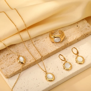Elegant gold-plated stainless steel jewelry set with white shell oval inlays for women