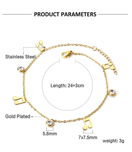 Details einer vergoldeten Edelstahl-Fußkette mit Musiknoten und 5,8 mm Zirkonia-Anhängern