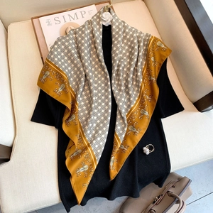 Women Square Satin Feeling Scarf Retro Baroque Pattern Twill Satin Large Shawl Fashion Winter Warm Elegant Accessory
