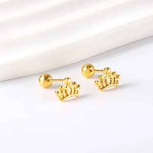 Boucles d'oreilles couronne dorées minimalistes avec fermoir à vis sécurisé
