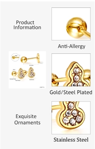 Vue détaillée des boucles d'oreilles gourde en acier doré avec zircons et fermoir à vis sécurisé